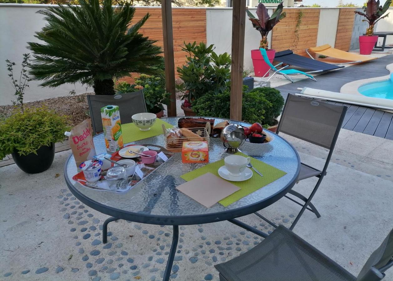 Appartement La croix landolle à Châteaubernard Extérieur photo