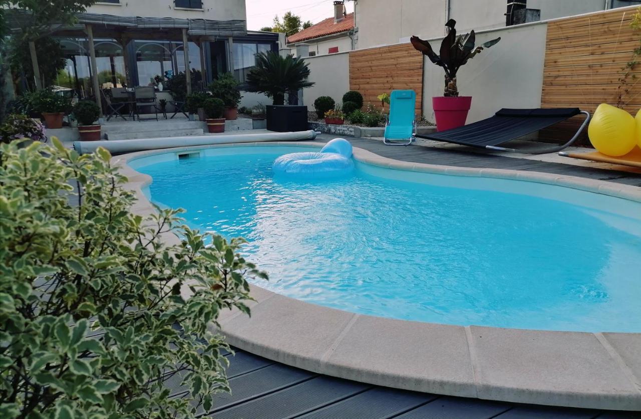 Appartement La croix landolle à Châteaubernard Extérieur photo